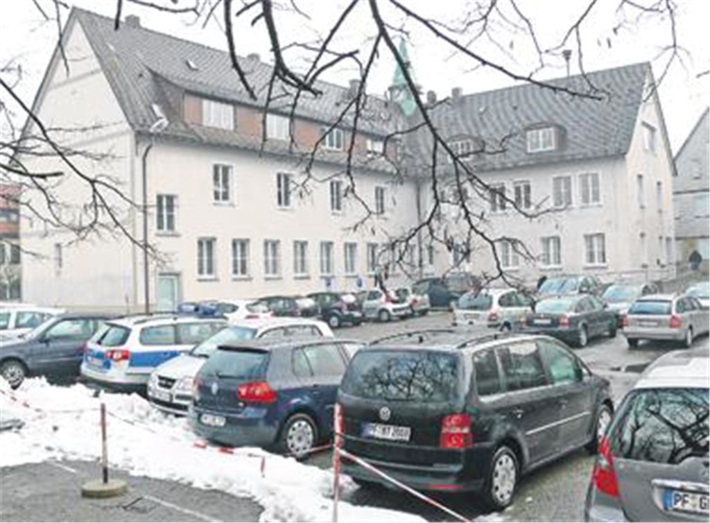 Der Bau einer Tiefgarage am Rathaus ist eine der Visionen, die in Knittlingen auf der Prioritätenliste des Rathauschefs stehen. Foto: Garhöfer