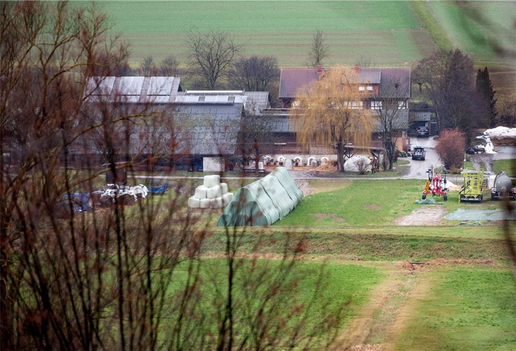 Der Bauernhof Schmierer in Mühlhausen möchte am südlichen Rand von Mühlhausen erweitern. Neben den Kritikern haben sich nun auch die Befürworter in der Sache zu Wort gemeldet. Sie wehren sich gegen die Darstellung, dass eine Mehrheit im Dorf gegen die Ausdehnung des Hofs sei. Foto: Fotomoment
