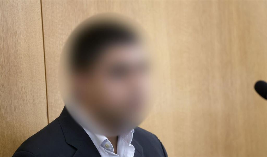 Der Beschuldigte soll ein zweijähriges Kind und einen 41-Jährigen getötet haben.