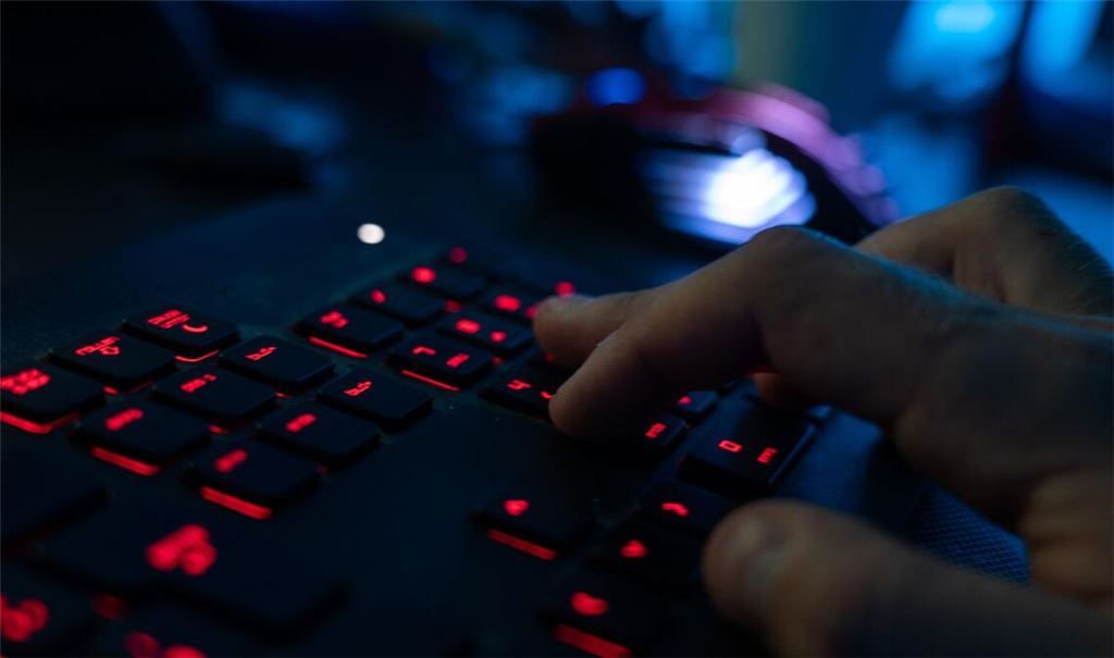 Der Beschuldigte soll im Darknet eine Plattform betrieben haben. (Symbolbild)