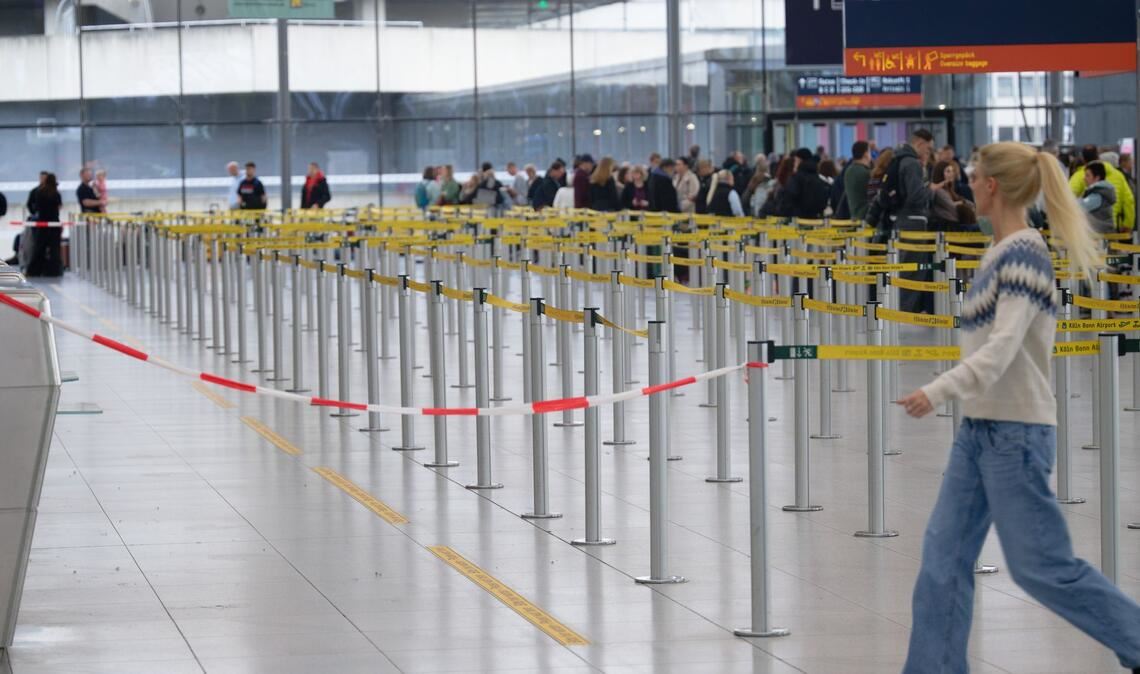 Der Betrieb am Flughafen Köln/Bonn war zeitweilig gestört.