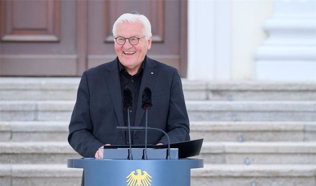 Der Bundespräsident sichtlich gut gelaunt bei einer Kunst-Veranstaltung in Berlin. Mal sehen, wie seine Laune sein wird bei der Gamescom im August.