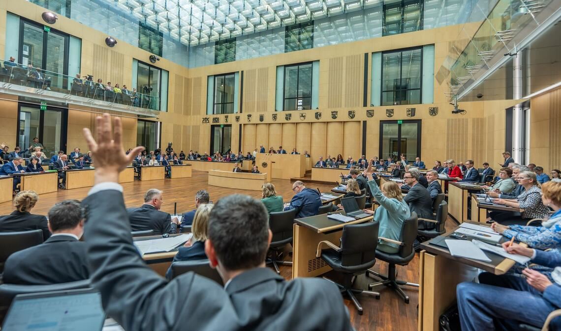 Der Bundesrat arbeitete vor dem Wochenende eine lange Tagesordnung ab.