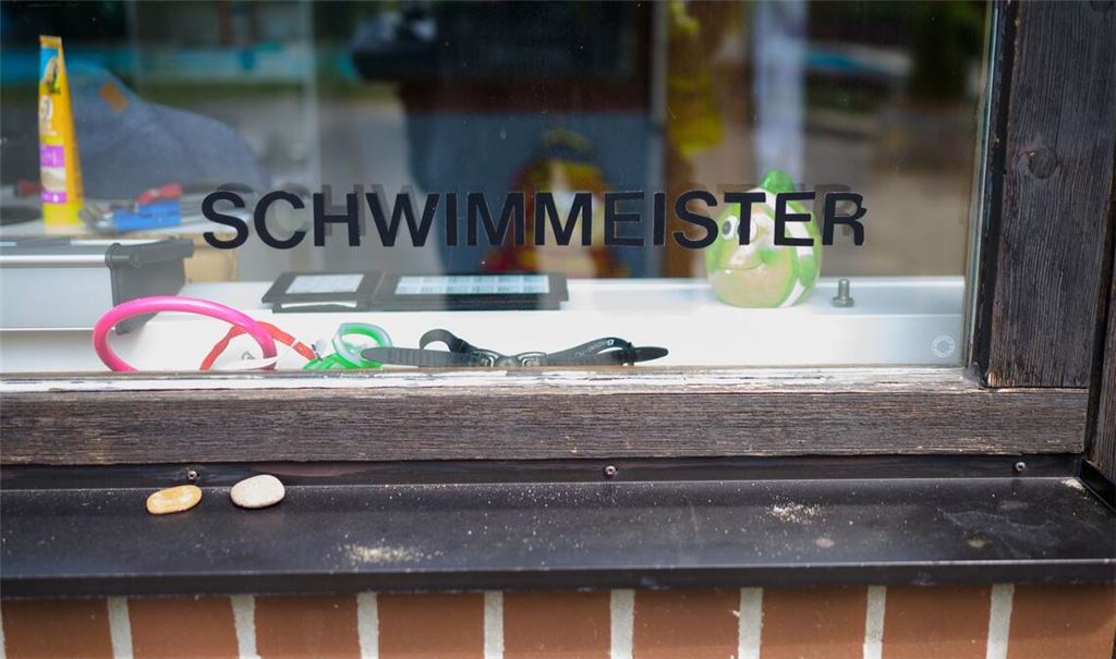 Der Bundesverband Deutscher Schwimmmeister fordert schärfere Regeln für Kinder und Jugendliche, die nicht gut schwimmen können. (Symbolbild)