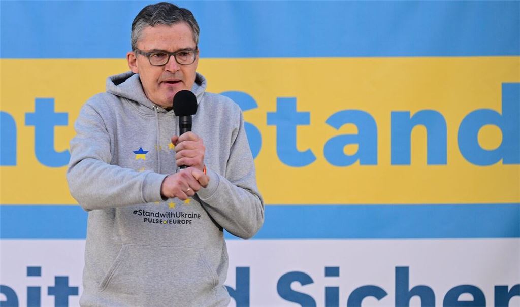 Der CDU-Politiker Roderich Kiesewetter fordert immer wieder eine neue größere Unterstützung für die Ukraine in ihrem Kampf gegen den russischen Angriffskrieg. (Archivbild)