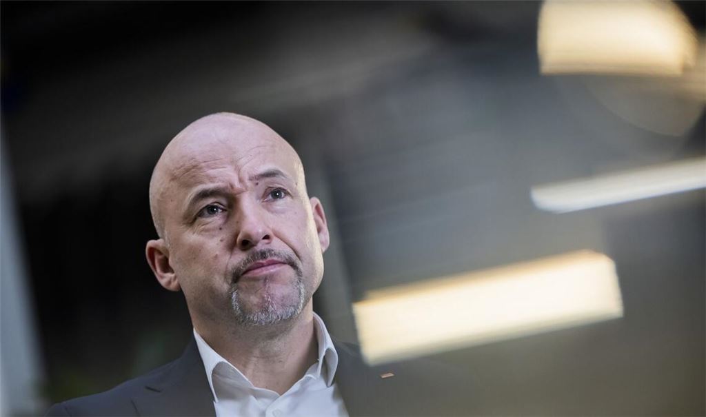 Der CSU-Politiker Alexander Hoffmann fordert eine Aufklärung der Kooperation von CDU und CSU im Europaparlament mit rechten Parteien.