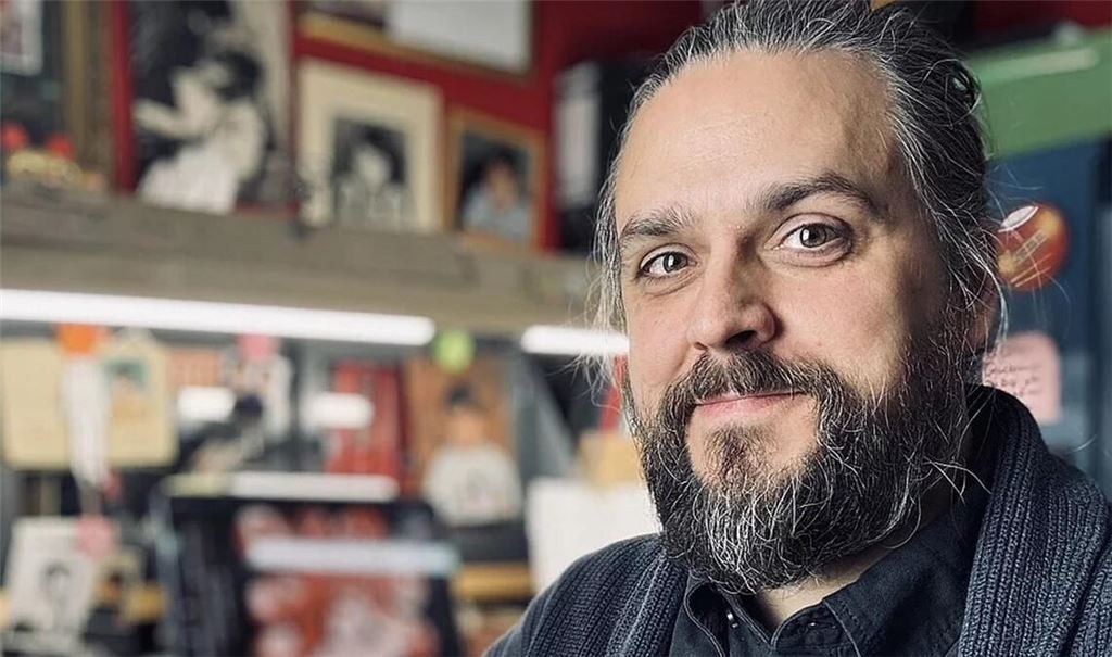 Der Comicautor und Zeichner Shevek K. Selbert