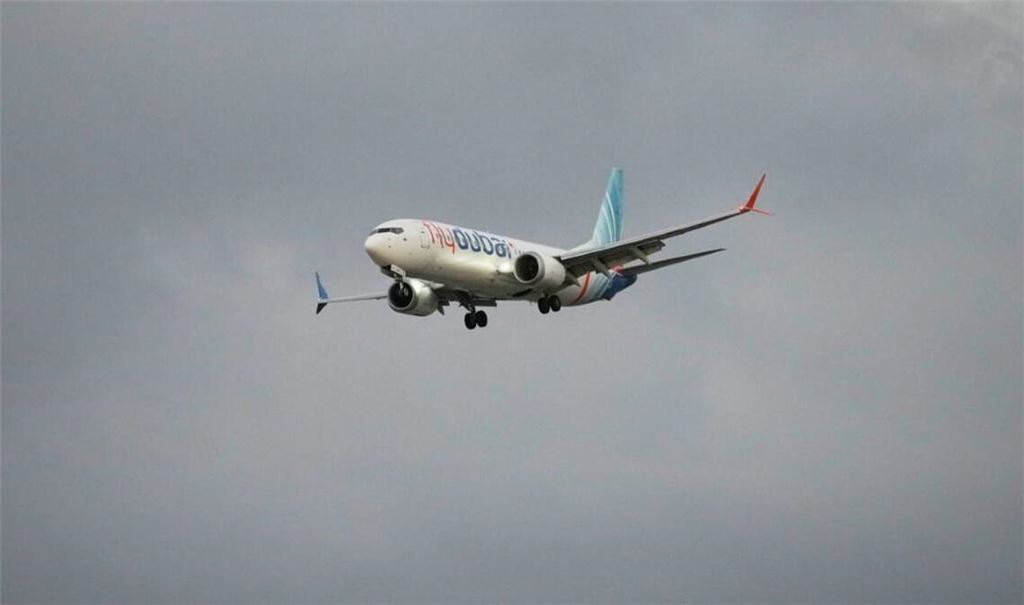 Der Copilot des Flydubai-Flugs von Dubai nach Tel Aviv wollte das Flugzeug laut US-Medien auf den israelischen Großflughafen Ben Gurion bei Tel Aviv stürzen lassen (Symbolbild).