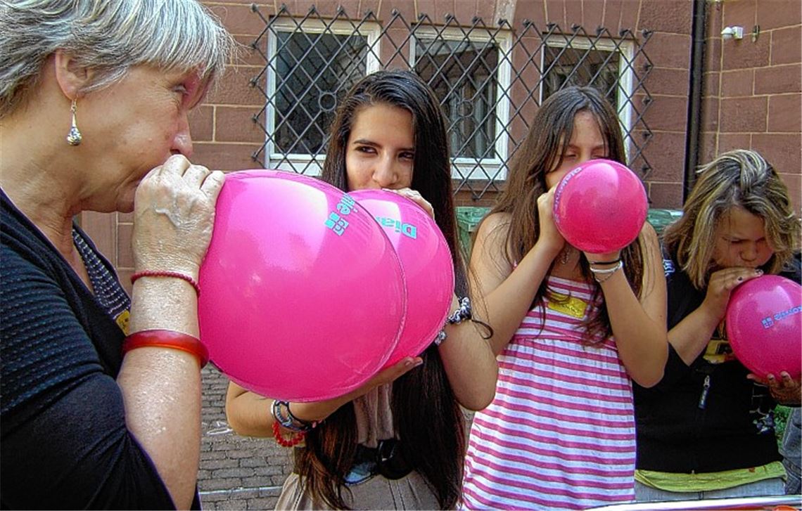 Der Diakonie sind Kinder und Jugendliche wichtig, deshalb ist beim Startschuss für die Woche der Diakonie auf dem Pforzheimer Marktplatz viel für das junge Publikum geboten. 