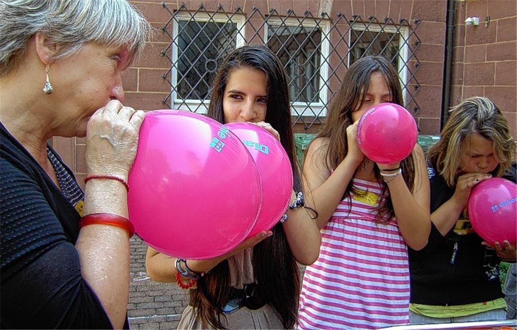Der Diakonie sind Kinder und Jugendliche wichtig, deshalb ist beim Startschuss für die Woche der Diakonie auf dem Pforzheimer Marktplatz viel für das junge Publikum geboten. 
