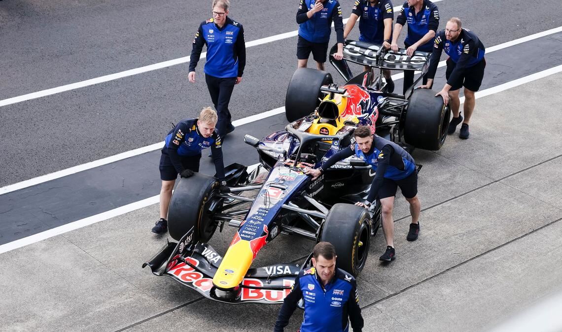 Der Dienstwagen von Max Verstappen ist in dieser Saison bisher deutlich zu langsam.