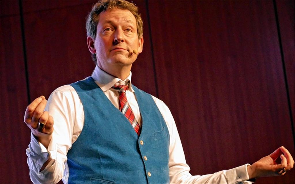 Hirschhausen lacht dem Tod ins Gesicht