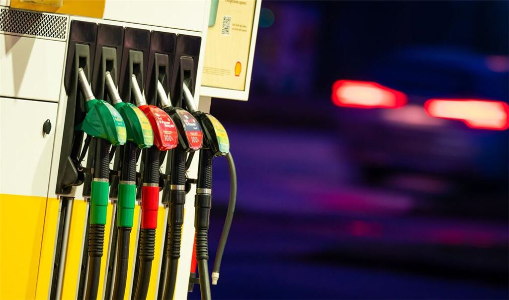 Der Ehemann war den Angaben nach so aufgelöst, dass er nicht mehr zu der Tankstelle zurückfahren konnte, um seine Frau abzuholen. (Symbolbild)