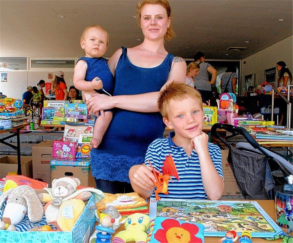 Kinderflohmarkt sorgt für florierende Geschäfte