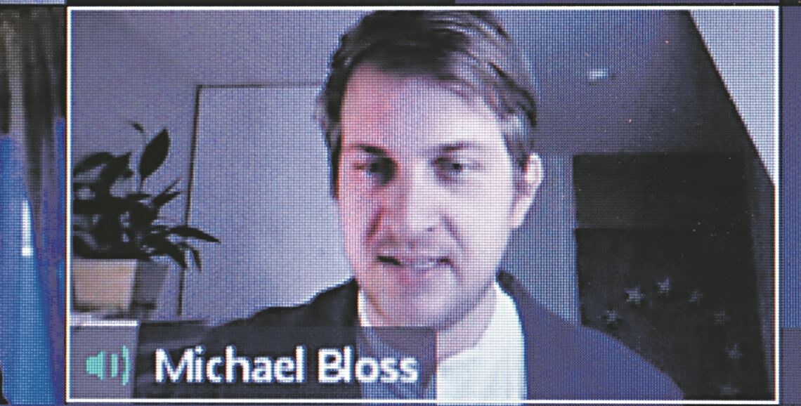 Der Europaabgeordnete Michael Bloss wirbt im „Digitalen Salon“ für Klimaneutralität als Chance für die Industrie in Baden-Württemberg. Foto: Stahlfeld