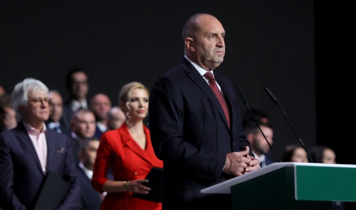 Der Ex-General und frühere Kampfjet-Pilot Radew war im Januar vom Amt des Staatspräsidenten zurückgetreten, um an der Wahl teilzunehmen. (Archivbild)