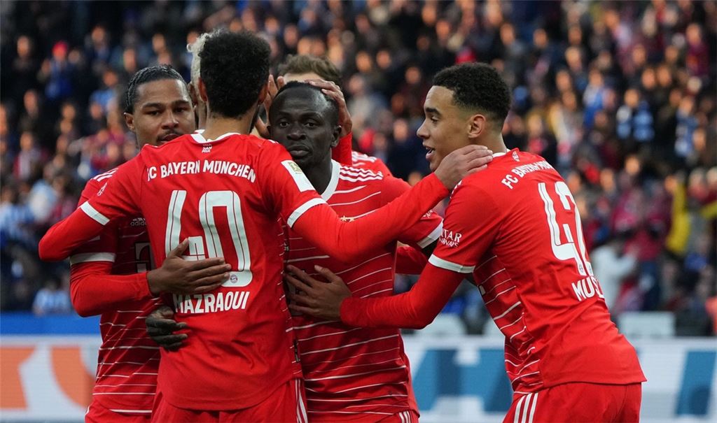 Der FC Bayern München steht vorerst wieder an der Spitz der Bundesliga-Tabelle.