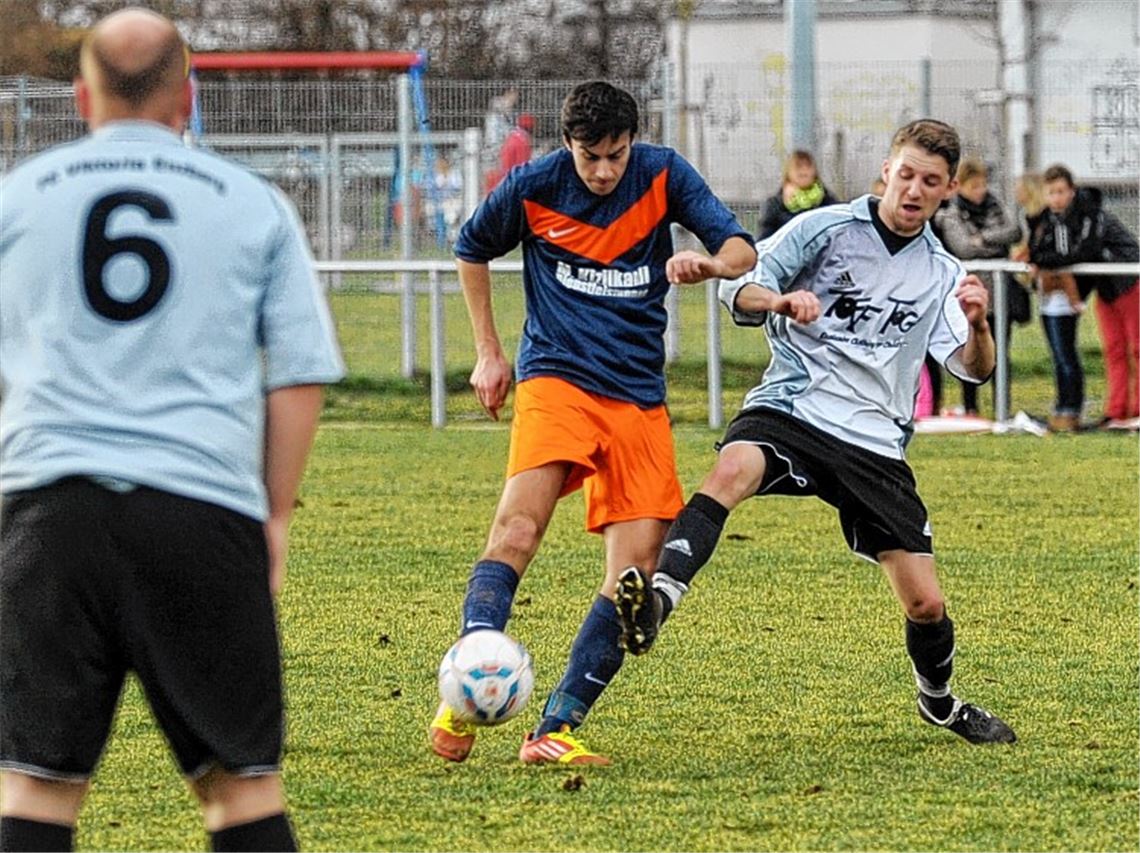 Der FV Knittlingen wird in Enzberg seiner Favoritenrolle gerecht und schlägt die Viktoria klar mit 4:0. 