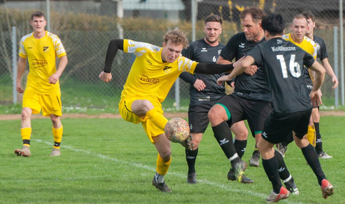 Der FV Lienzingen feiert mit dem 2:1 gegen den FSV Eisingen den dritten Sieg in Folge und festigt damit Rang vier in der Kreisklasse A1.