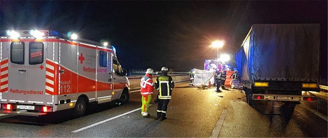 Unfall auf Autobahn endet tödlich