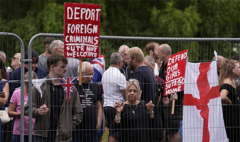 Der Fall eines Asylbewerbers, der eine 14-Jährige im englischen Epping belästigte, wurde zum Anlass für wochenlange Proteste. (Archivfoto)