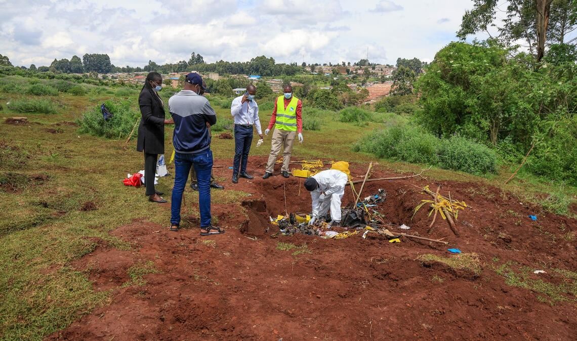 Der Fall von mindestens 33 Leichen in einem Massengrab gibt den kenianischen Ermittlern Rätsel auf.