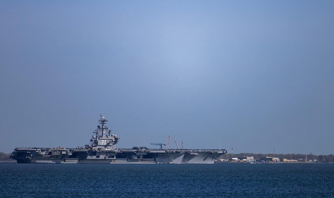 Der Flugzeugträger "USS George H.W. Bush" ist bereits der dritte der US-Marine in der Krisenregion im Mittleren Osten.