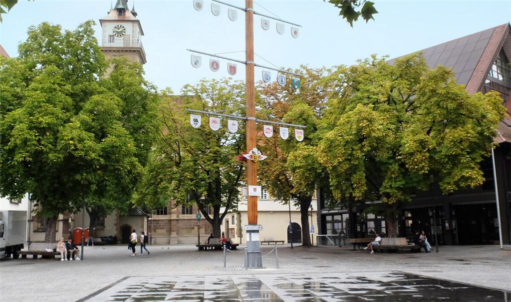 Der Fontänenbrunnen auf dem Marktplatz: seit diesem Frühjahr außer Betrieb.