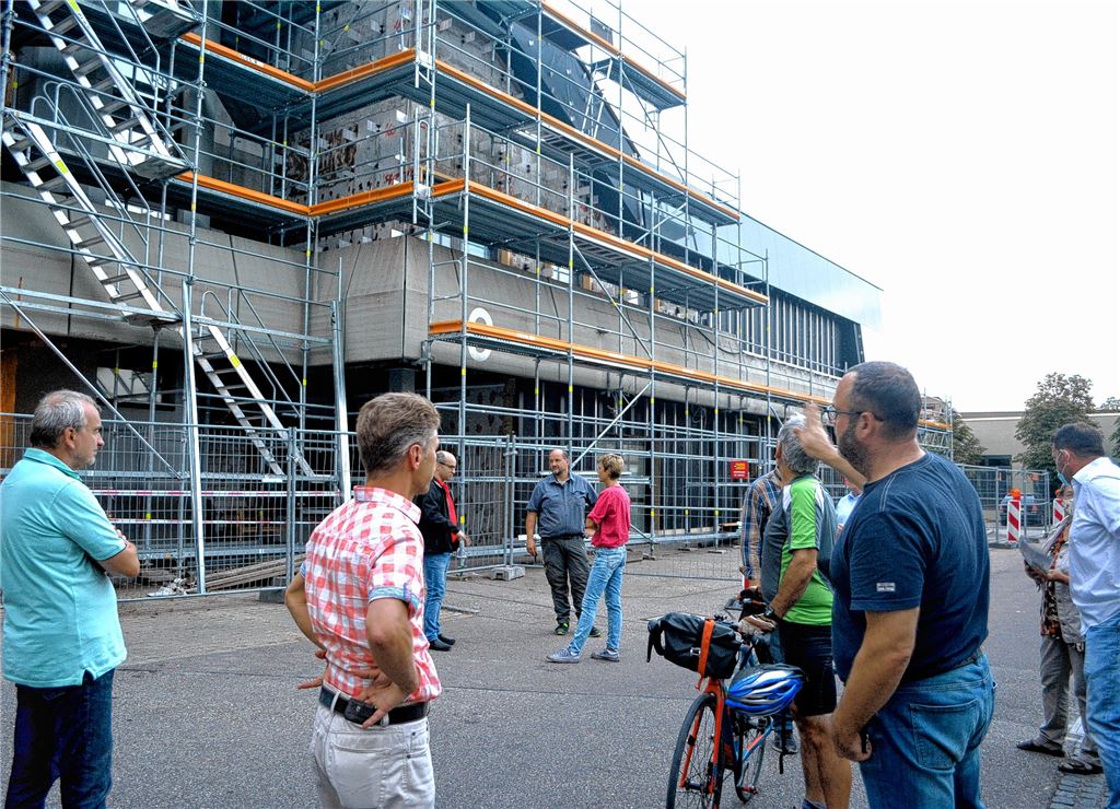 Der Gemeinderat macht sich ein Bild vom Stand der Dinge in Sachen Rathaussanierung.eld