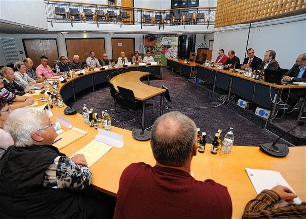 Der Gemeinsame Ausschuss beschäftigt sich mit dem Flächennutzungsplan. Foto: Fotomoment