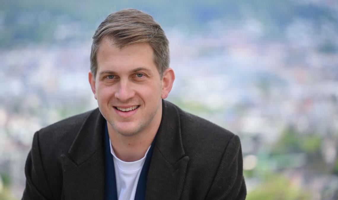 Der Grünen-EU-Parlamentarier Michael Bloss will das Aus vom Verbrenner-Aus verhindern. Doch die Chancen dafür sind nach einer Abstimmung im Straßburger Europaparlament stark gesunken.