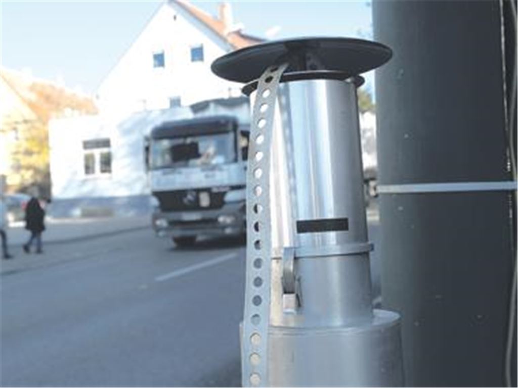 Der Grund für die Umweltzone und die Plakettenregelung: Die Messstellen an der Stuttgarter Straße registrieren regelmäßig erhöhe Feinstaub- und Stickstoffdioxid-Werte. 
Archivfoto: Eier