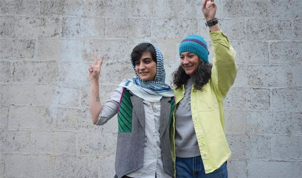 Der Grund für die vorübergehende Festnahme von Elaheh Mohammadi (l) war zunächst unklar. (Archivbild)