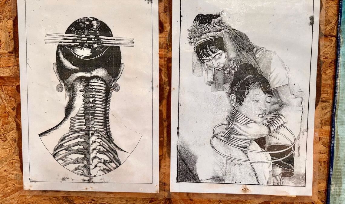 Der Hals wirkt durch die Messingringe länger - aber das ist eine Illusion.