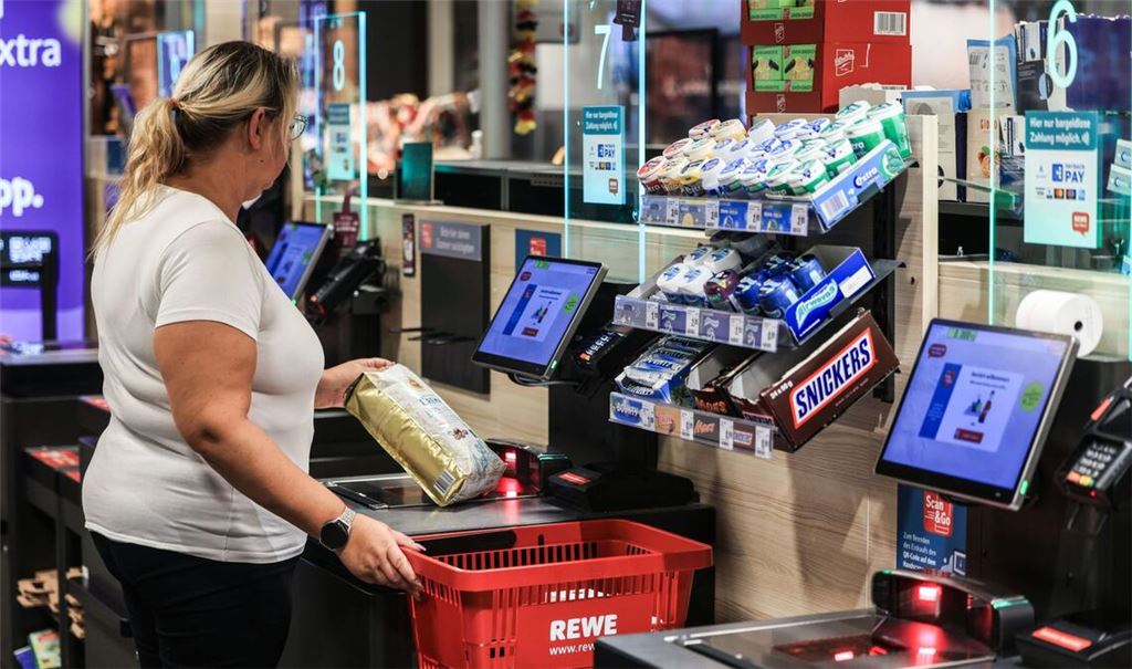 Der Handelskonzern Rewe setzte 2025 mehr um als im Vorjahr. (Archivbild)
