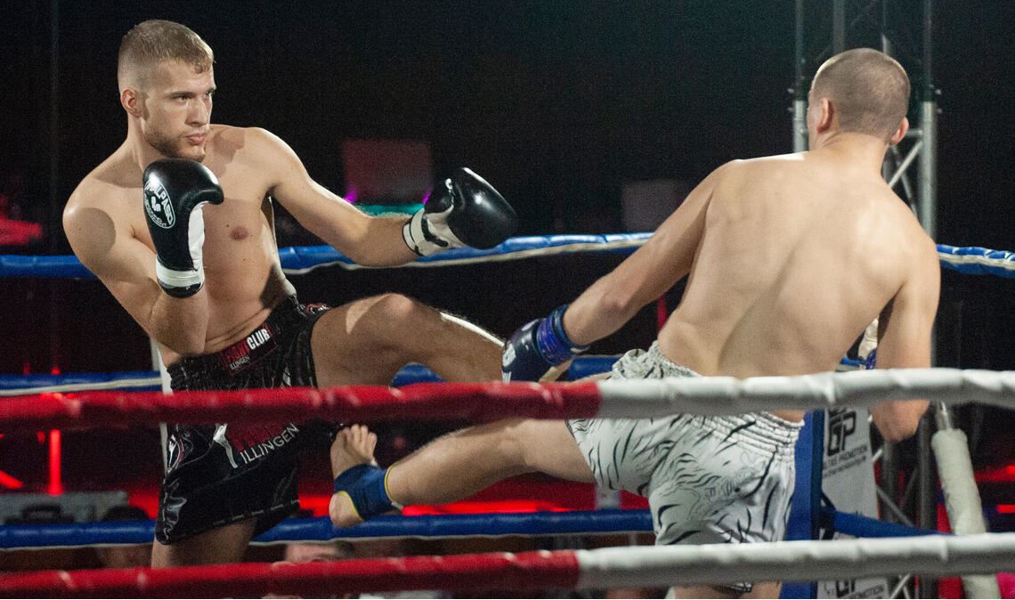 Der Hauptkampf zwischen Chris Hausmann und Manuel Aman dauert bis nach Mitternac...