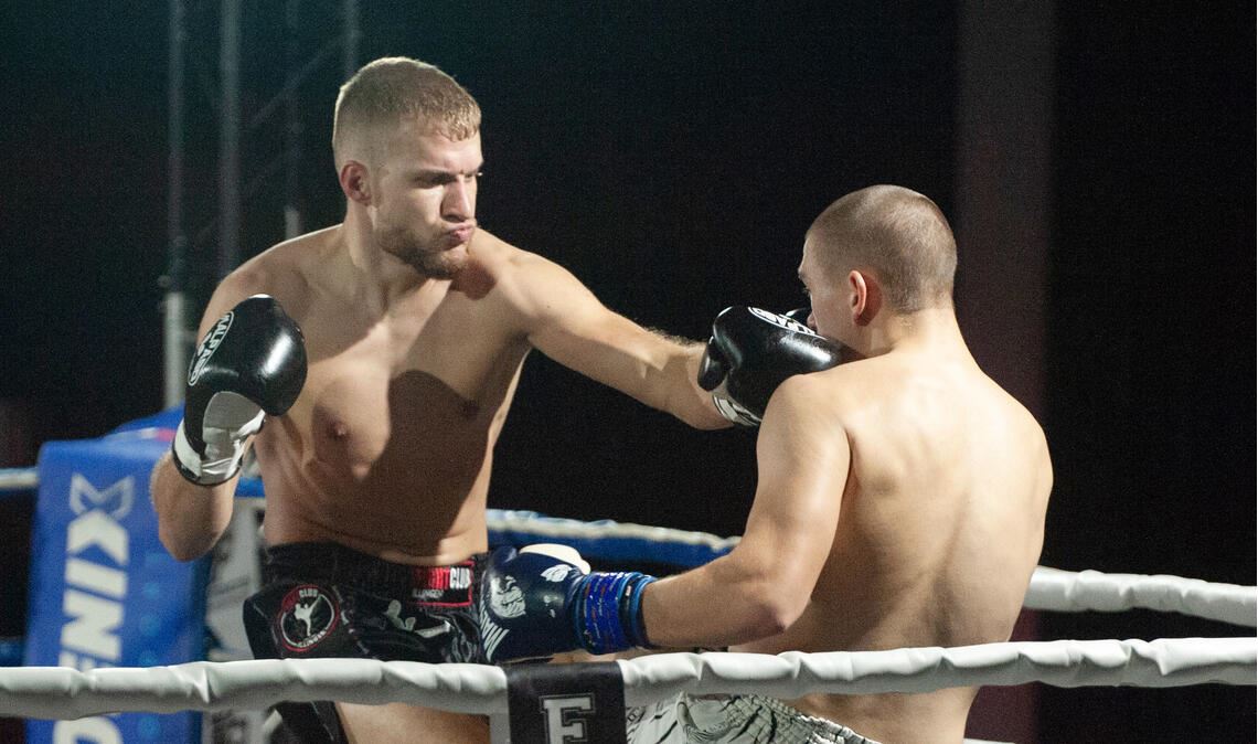 Der Hauptkampf zwischen Chris Hausmann und Manuel Aman dauert bis nach Mitternac...