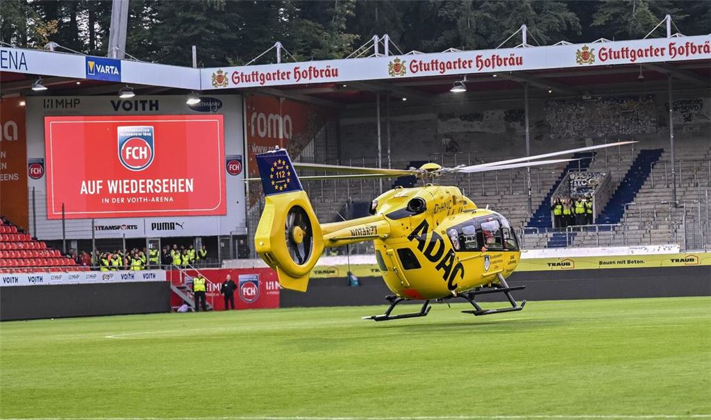 Der Heidenheim-Fan wurde in ein Krankenhaus gebracht.