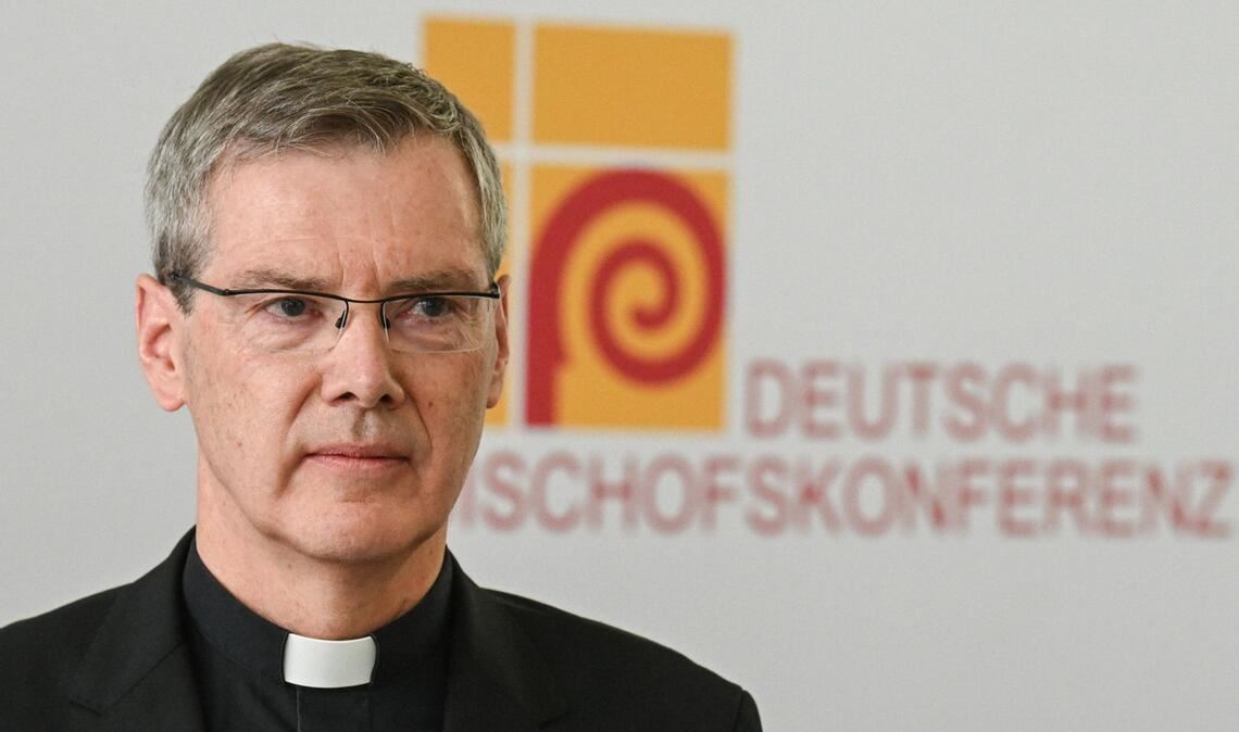 Der Hildesheimer Bischof Heiner Wilmer ist zum neuen Vorsitzenden der katholischen Deutschen Bischofskonferenz gewählt worden.