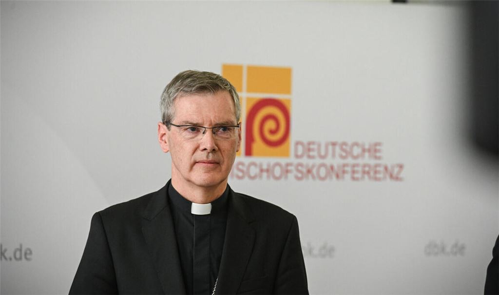 Der Hildesheimer Bischof Heiner Wilmer ist zum neuen Vorsitzenden der katholischen Deutschen Bischofskonferenz gewählt worden.