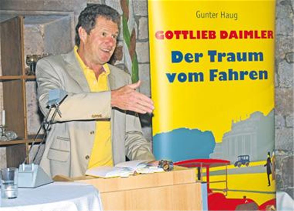 Der Historiker und Journalist Gunter Haug versteht es, sein Publikum in Maulbronn zu fesseln.
Foto: Filitz