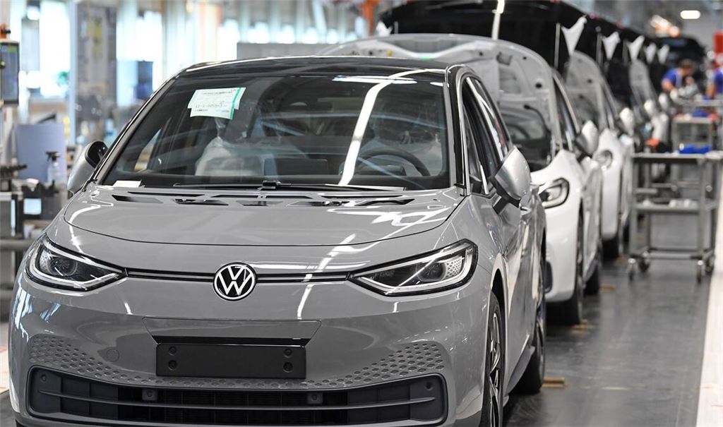 Der ID.3 hat den Spitzenplatz des häufigsten Elektroautos in Deutschland übernommen. (Archivbild)