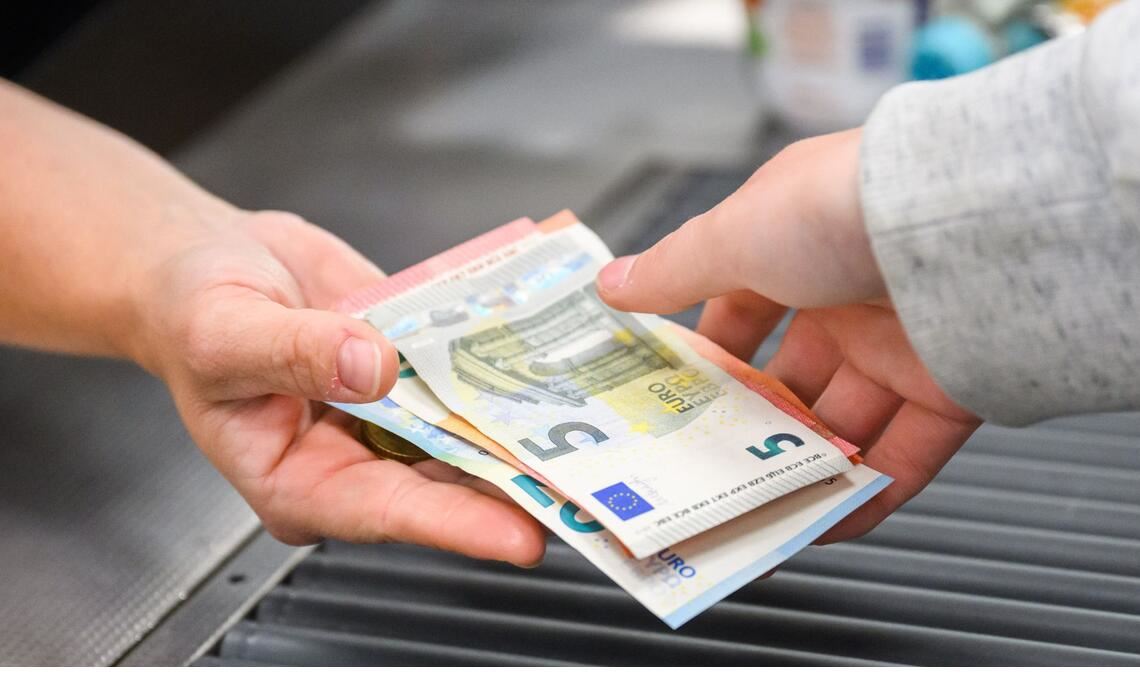 Der Iran-Krieg lässt die Inflation in Deutschland steigen (Symbolbild).