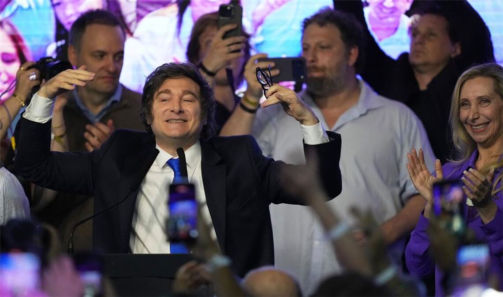 Der Jubel nach dem Sieg: Die Partei von Argentiniens Präsidenten Milei konnte bei der Kongresswahl zahlreiche Mandate hinzugewinnen.