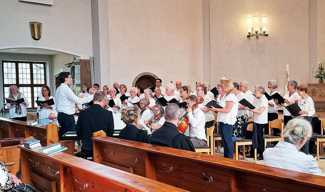 Der Jubiläumschor unter der Leitung von Markus Piringer. Fotos: privat