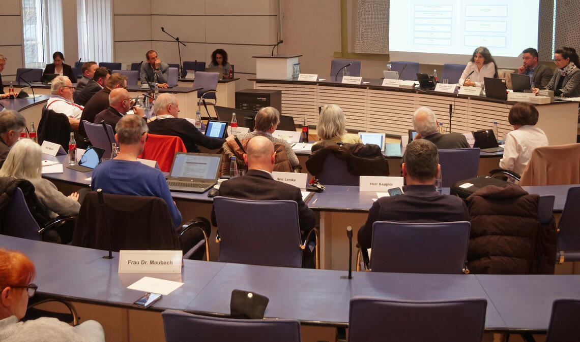 Der Jugendhilfeausschuss des Enzkreises befasst sich in seiner ersten Sitzung des Jahres mit der Situation der Kinder und Jugendlichen. Foto: Friedrich