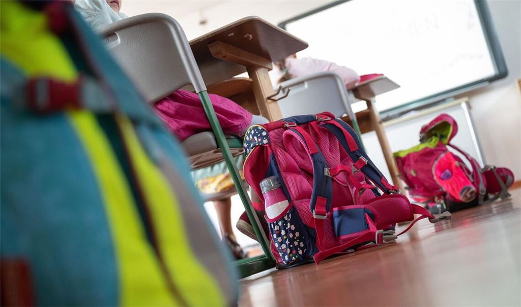 Der Junge hatte das Geld in seinem Schulranzen dabei. (Symbolfoto)