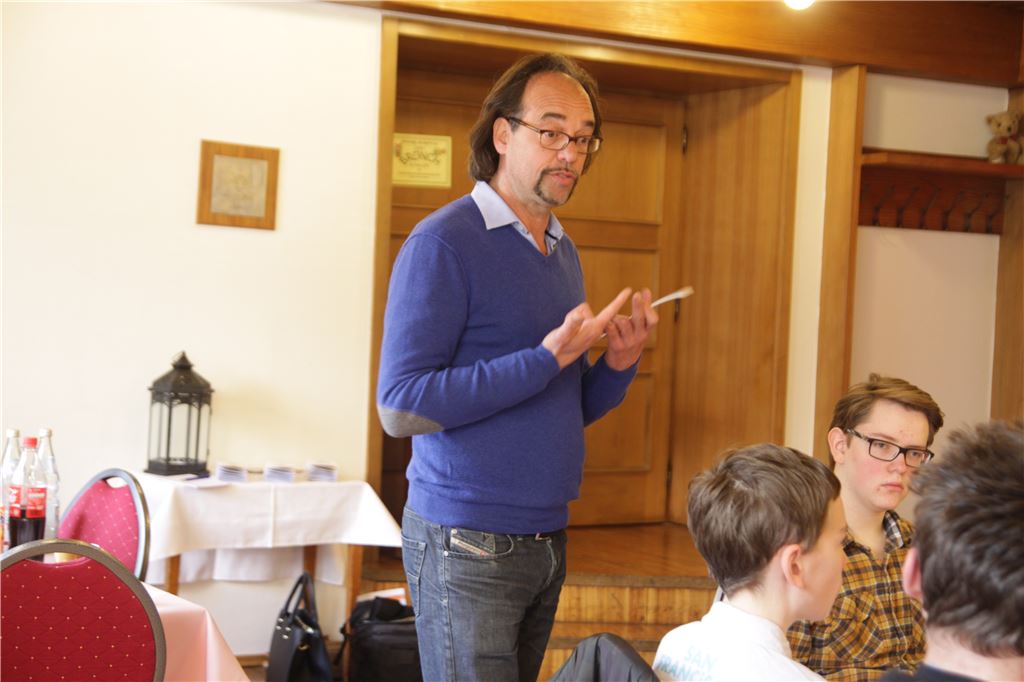 Der Kabarettist Christoph Sonntag zu Gast in Mühlacker. (Foto: Becker)