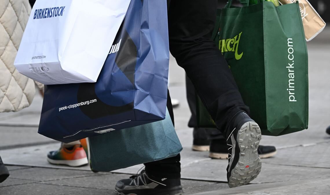 Der Karsamstag ist im Christum Teil der drei österlichen Tage. Doch heute, da er ein normaler Einkaufstag ist, wird er von den meisten vor allem zum Einkaufen genutzt.