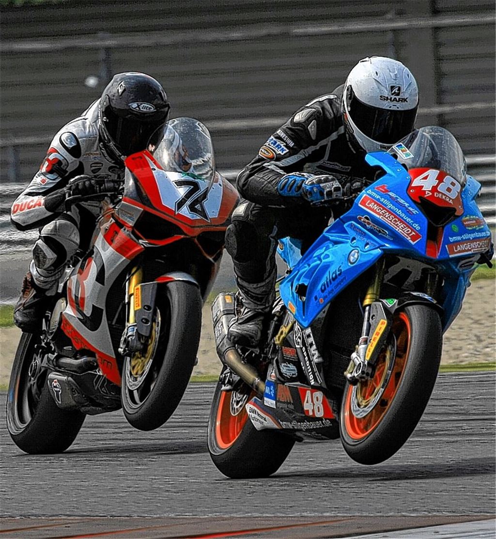 Der Knittlinger Dominik Vincon (re.) ist auch in Assen wieder schnell unterwegs. 